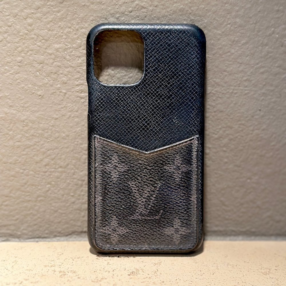 Authentic $450 SOLD OUT Louis Vuitton iPhone Pallas Bumper phone case